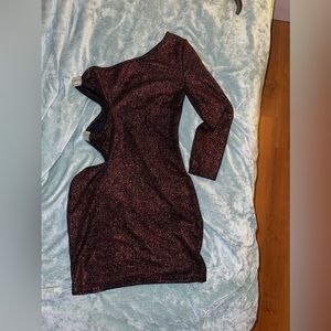 One sleeve dress glittery